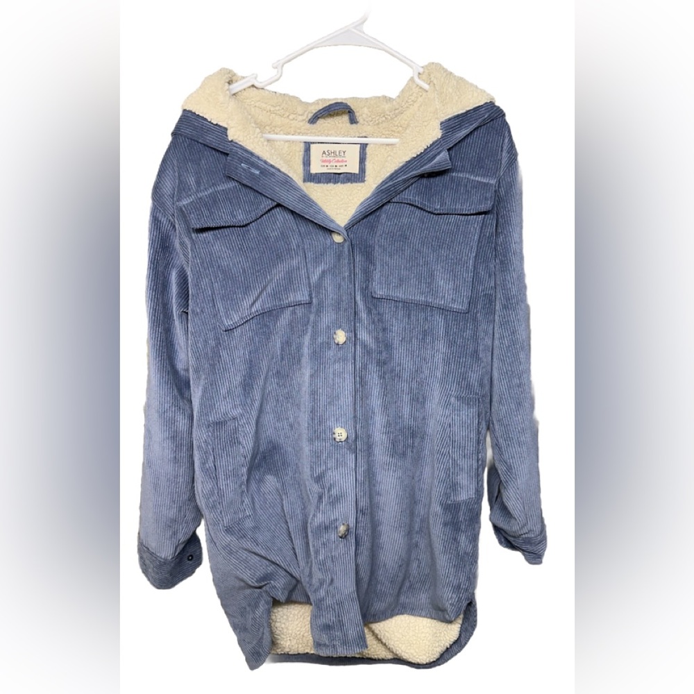 Ashely’s by 26 International | Women’s Fuzzy Button Up Jacket | Size M Pre-owned